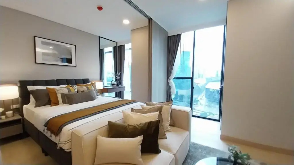 Luxury Apartment Queen Sirikit Asok Termianl 21