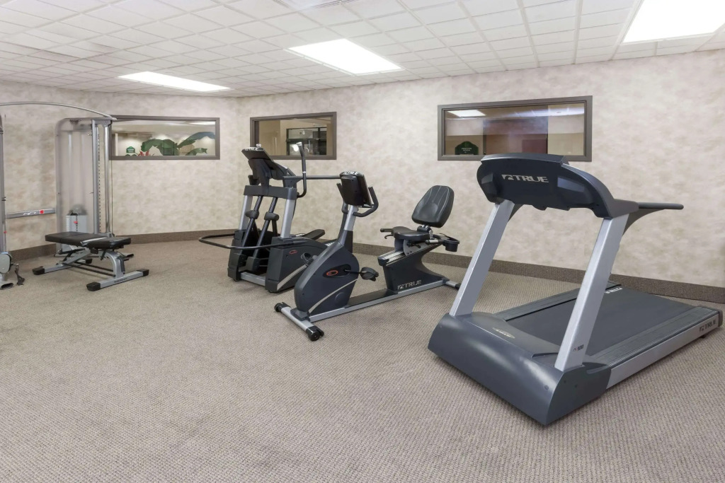 Wingate by Wyndham Peoria - Complimentary Area Shuttle
