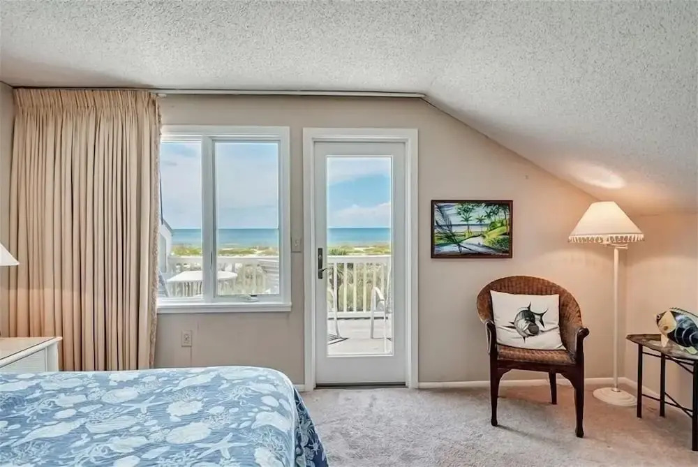Turtleback 09 3 Bedroom Villa by RedAwning