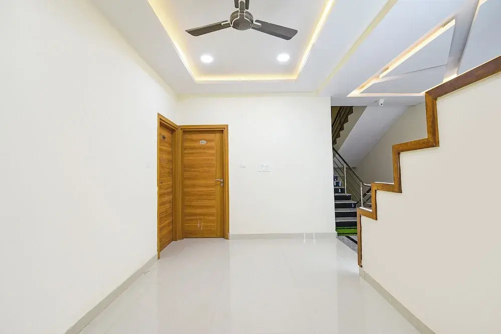 Fabhotel Navya Grand