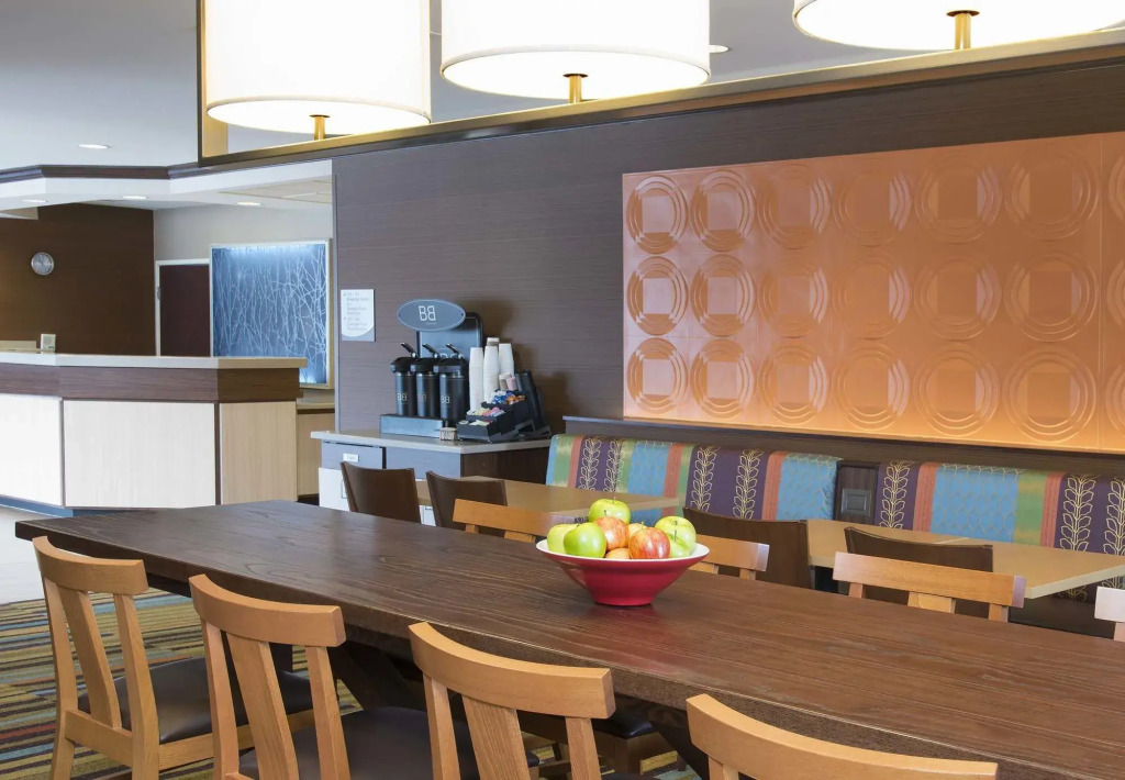 Fairfield Inn and Suites by Marriott Chicago St. Charles