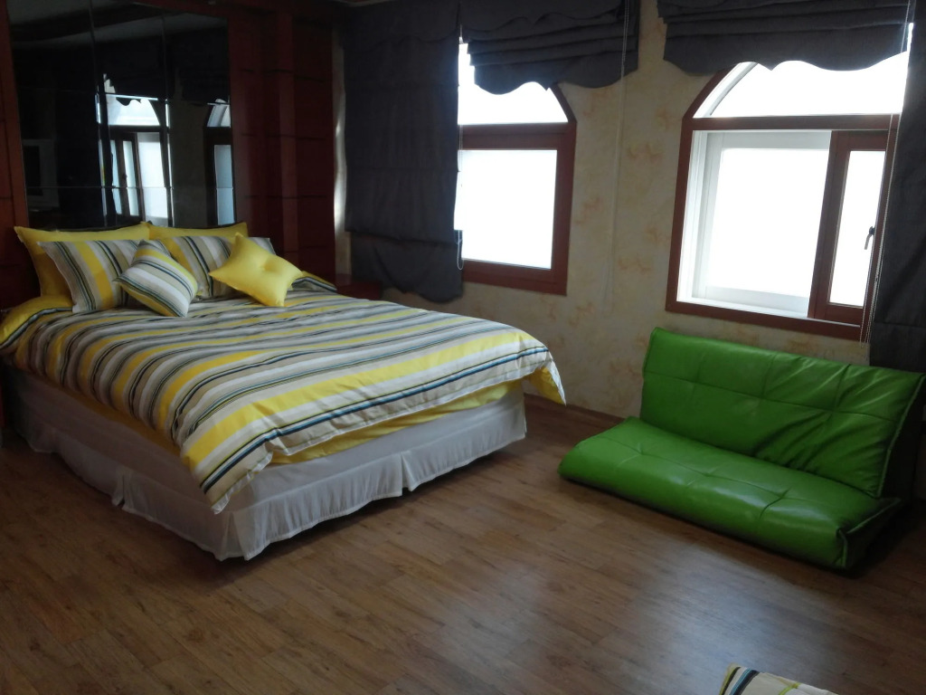 Marine Guesthouse