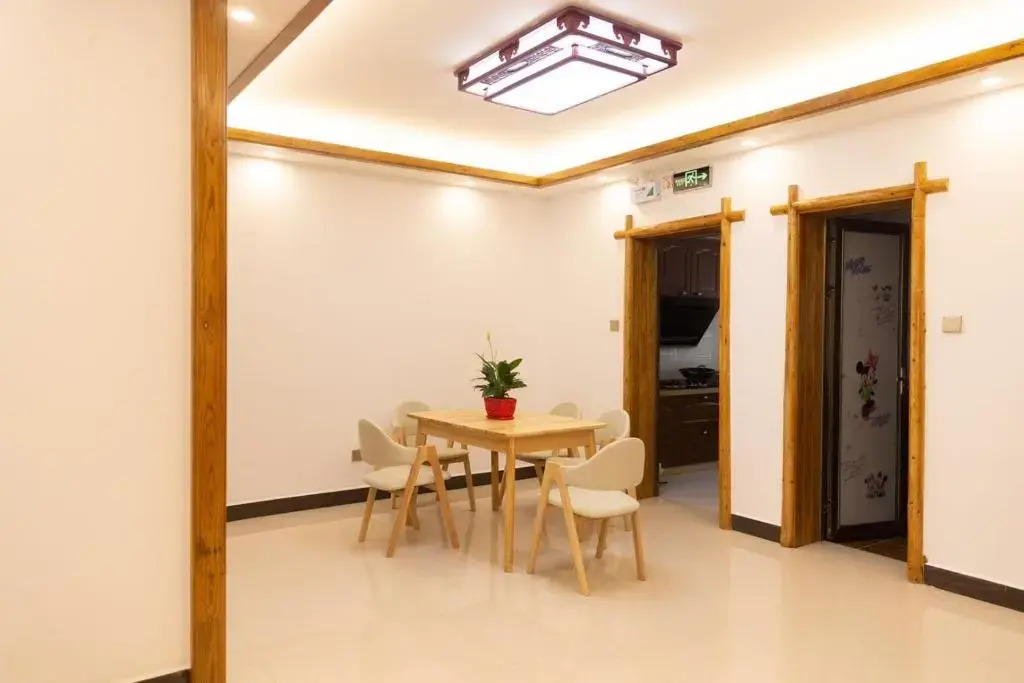 Easy House