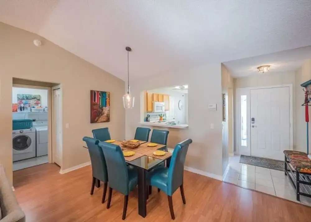 Augustine Drive 1820 by White Pelican VR