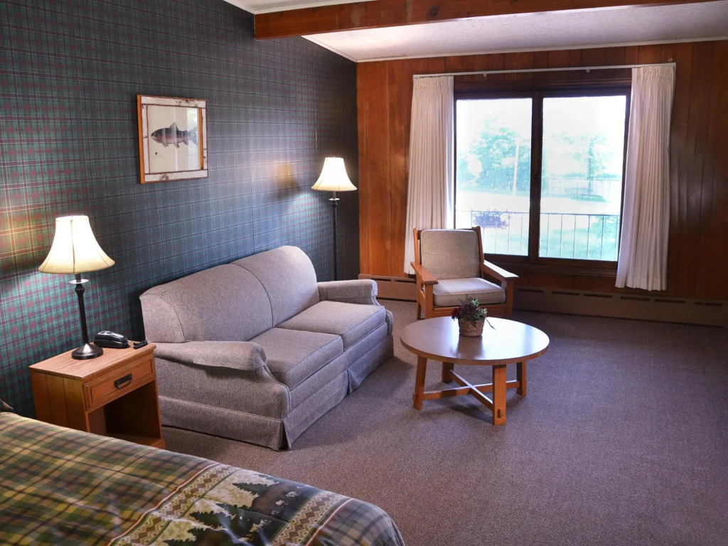 Birchwood Inn