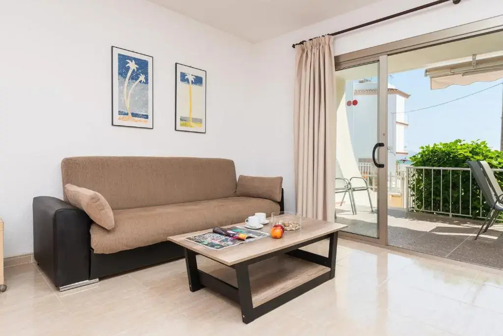 Sea Side 4, Adosado Primera Línea Playa Alcudia by SM Holiday Properties