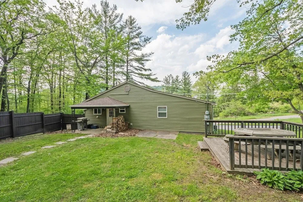 Kare Bear Cabin