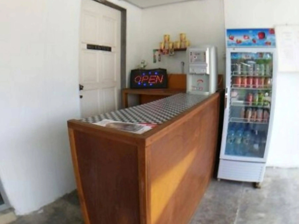 Izz Room Motel