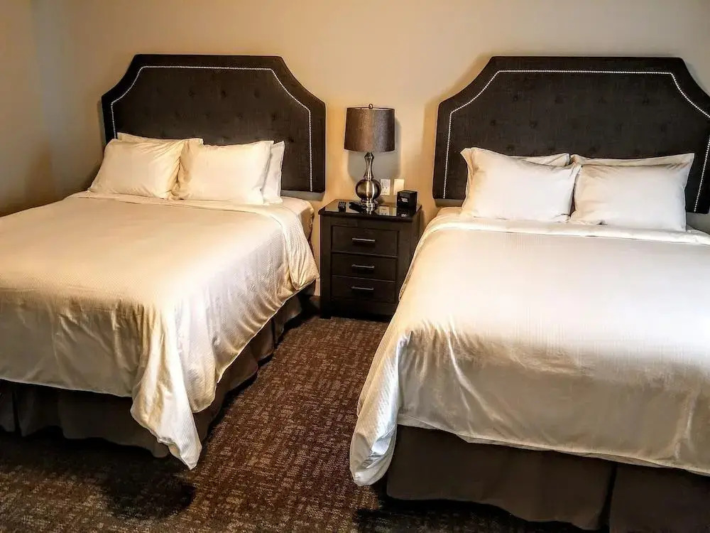 Resort at Eagle Point Golf Club Lodging