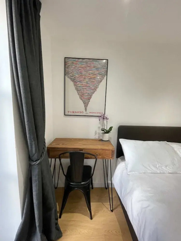 Stunning 3BD Maisonette W/balcony - Old Street!