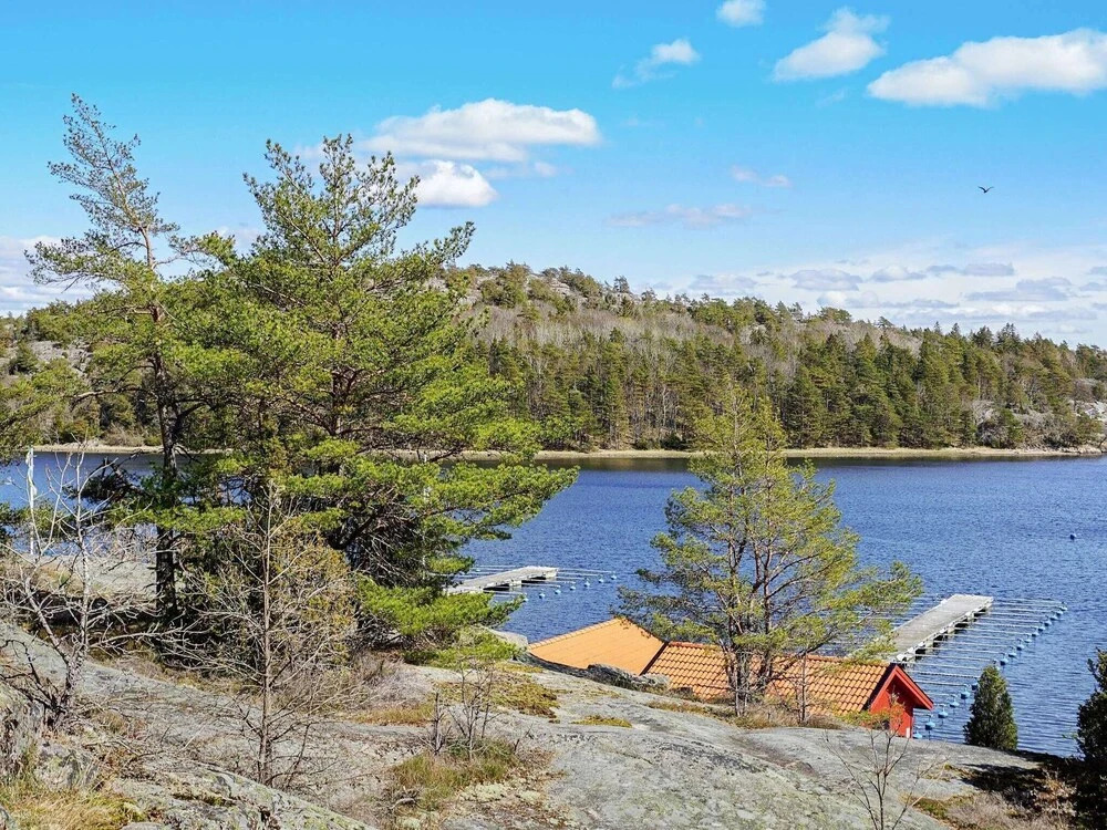 6 Person Holiday Home in Strömstad