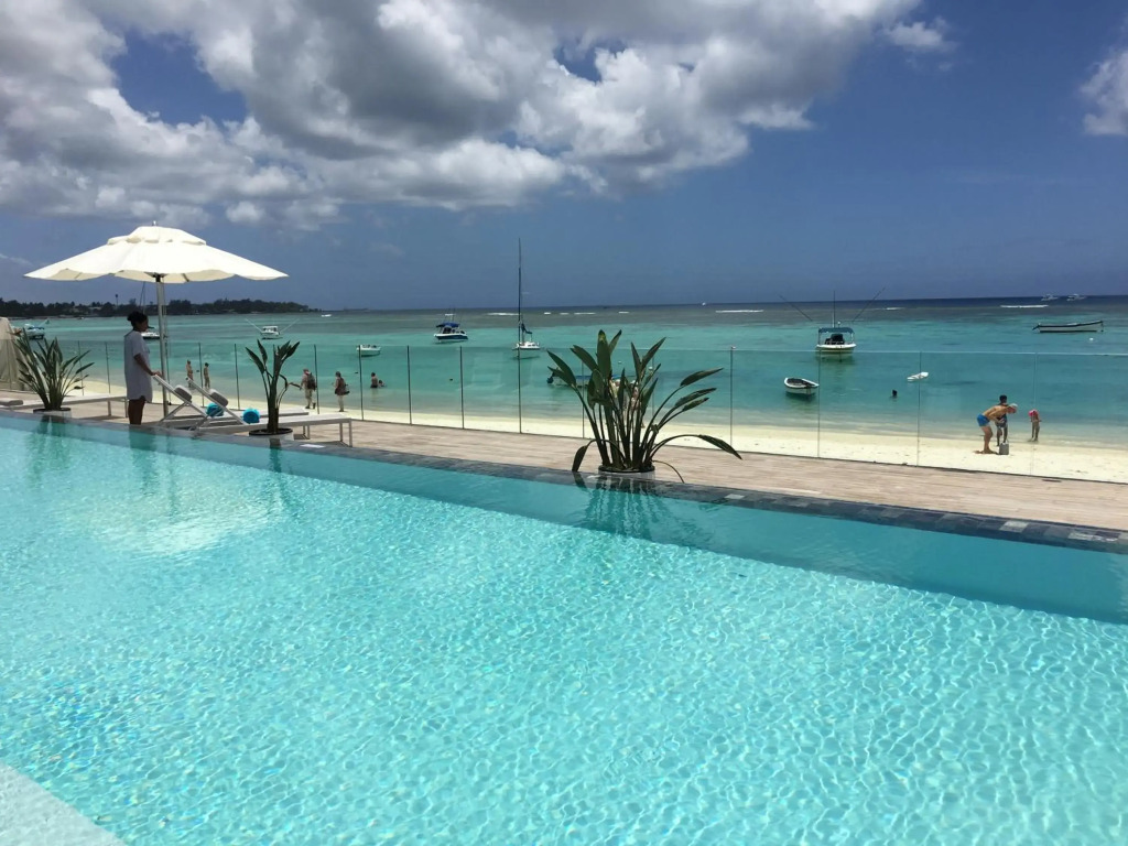 OBiches Beachfront Apartment Trou-aux-Biches