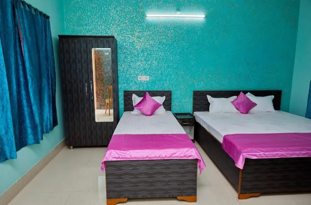 deb Guest House And Banquet hall