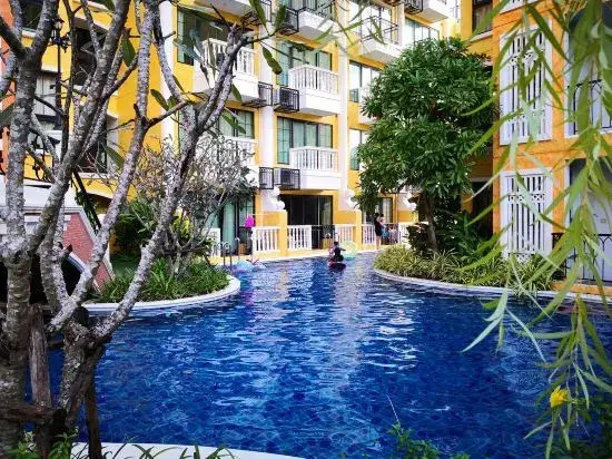 Three Bears, Thailand Pattaya Venetian Apartment
