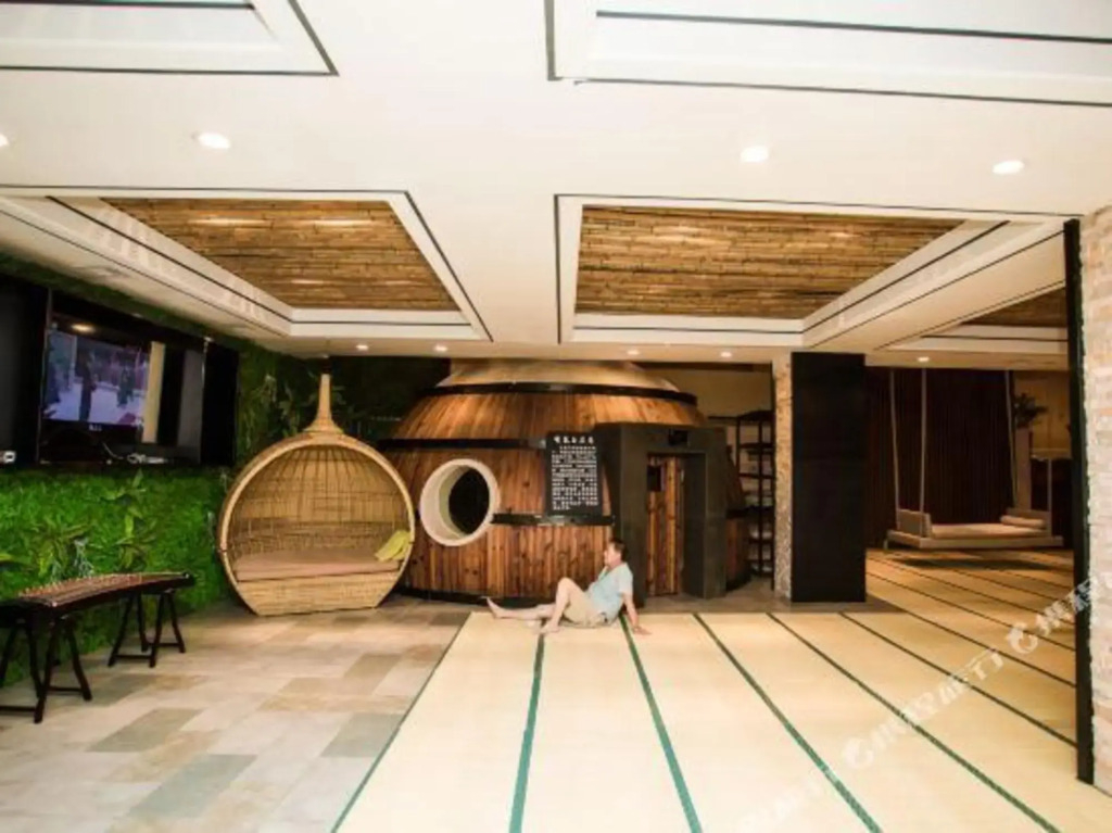 Manzhouli Duolisi Art Hotel