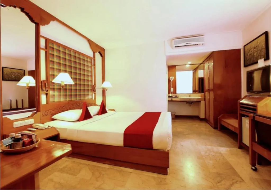 Bounty Hotel