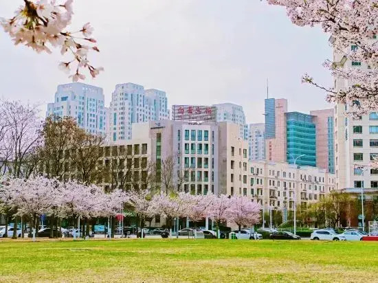 Tianjin Binhai New Area Second Street Baiyun Hotel