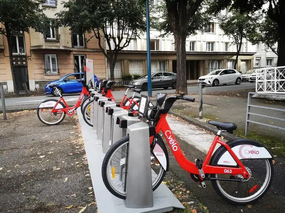 Clermont-Ferrand : superbe T3 centre-ville avec place de parking