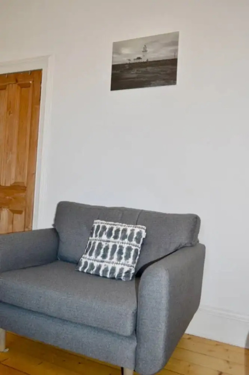 Modern and Bright 1 Bed Flat Near Leith