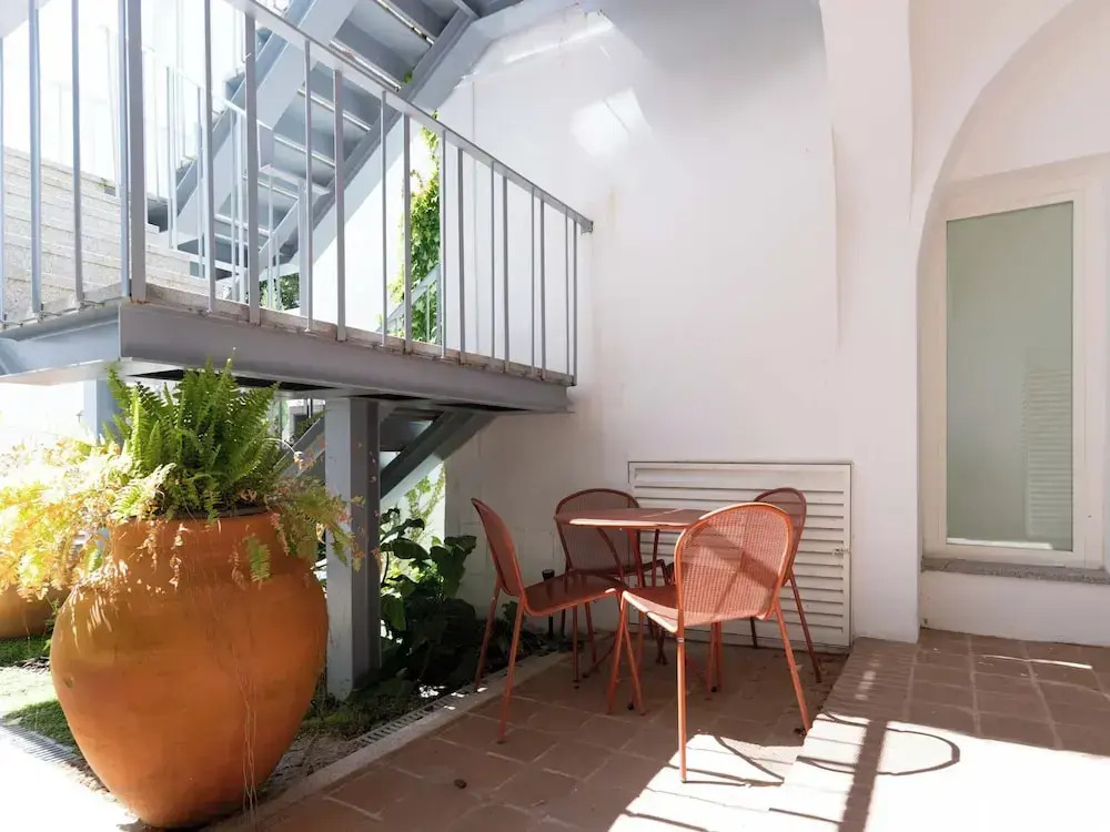 Limehome Evora Largo dos Penedos