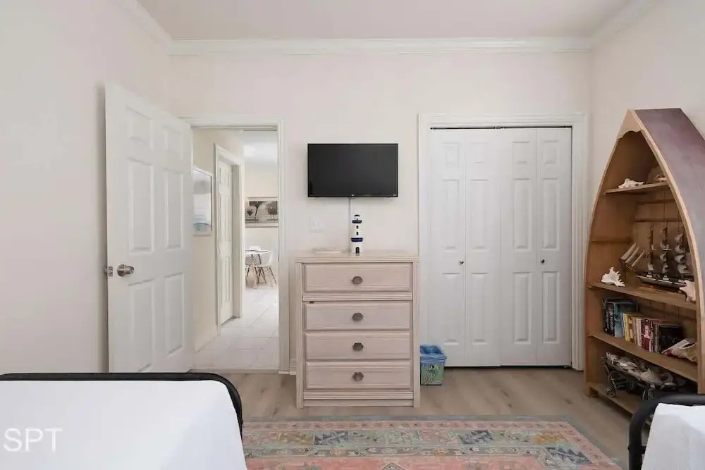 Sea Dancer #10 2 Bedroom Condo by RedAwning