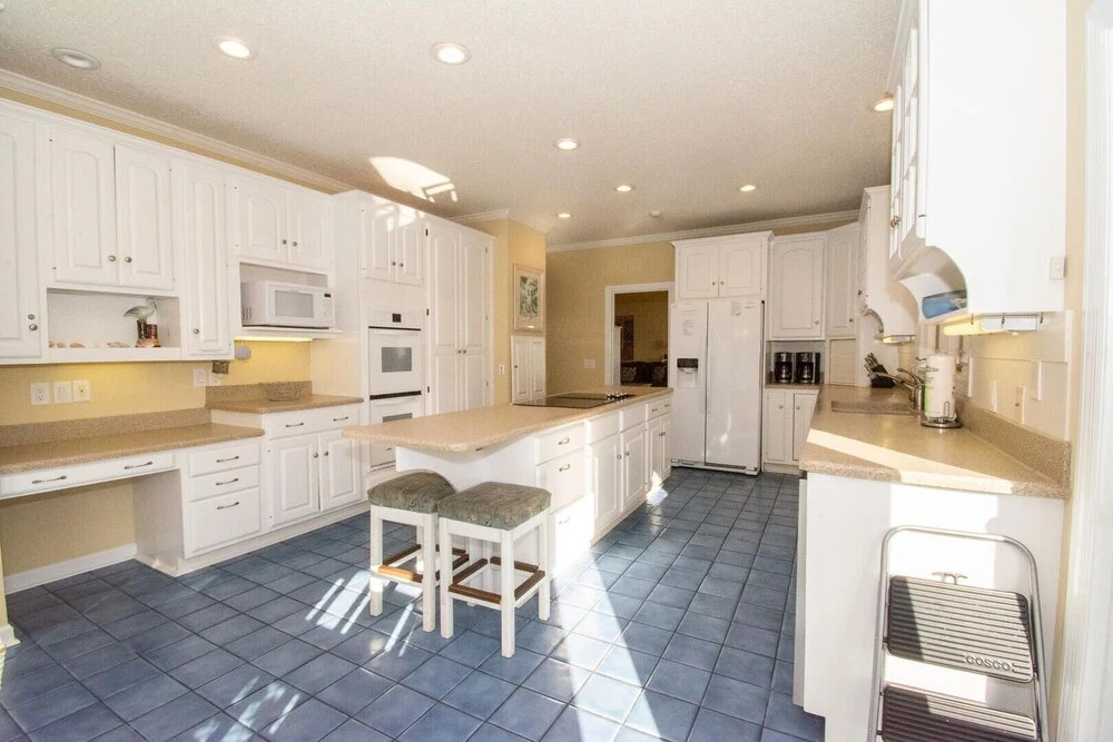 101 Ocean Point Dr