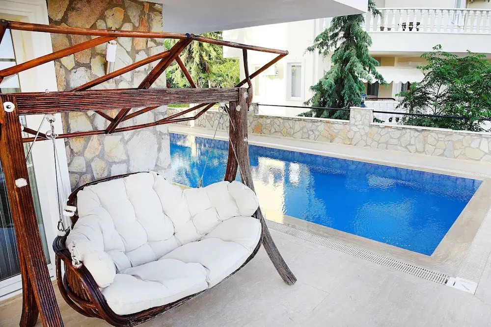 5 Bedroom Villa With Private Pool