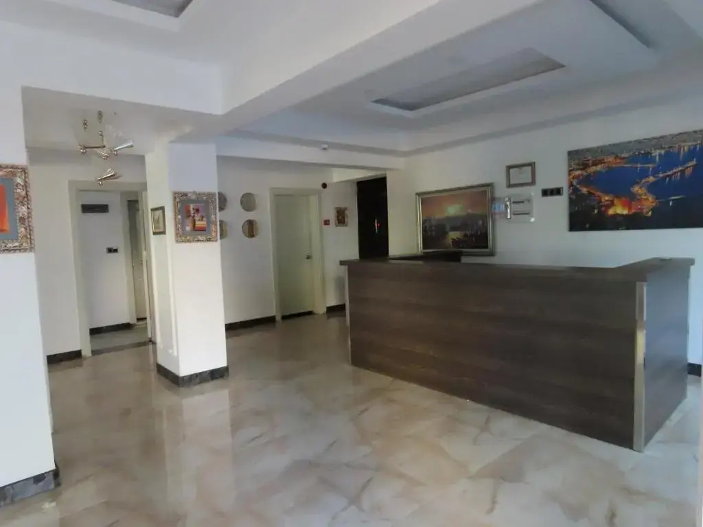 Kadeer Hotel