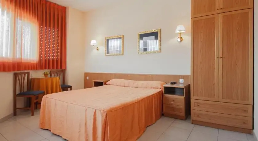 Hostal Montserrat