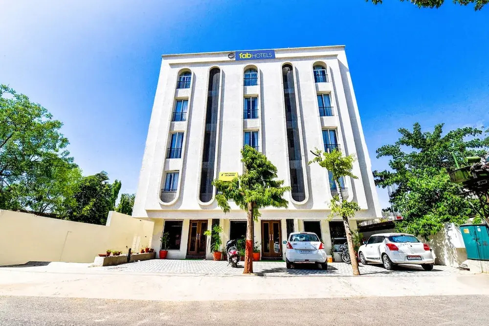 Hotel O Shiv Mahima
