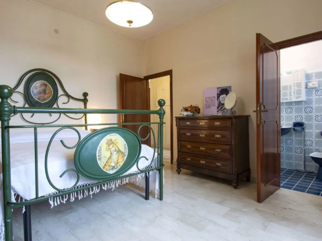 House Miranda Volterra