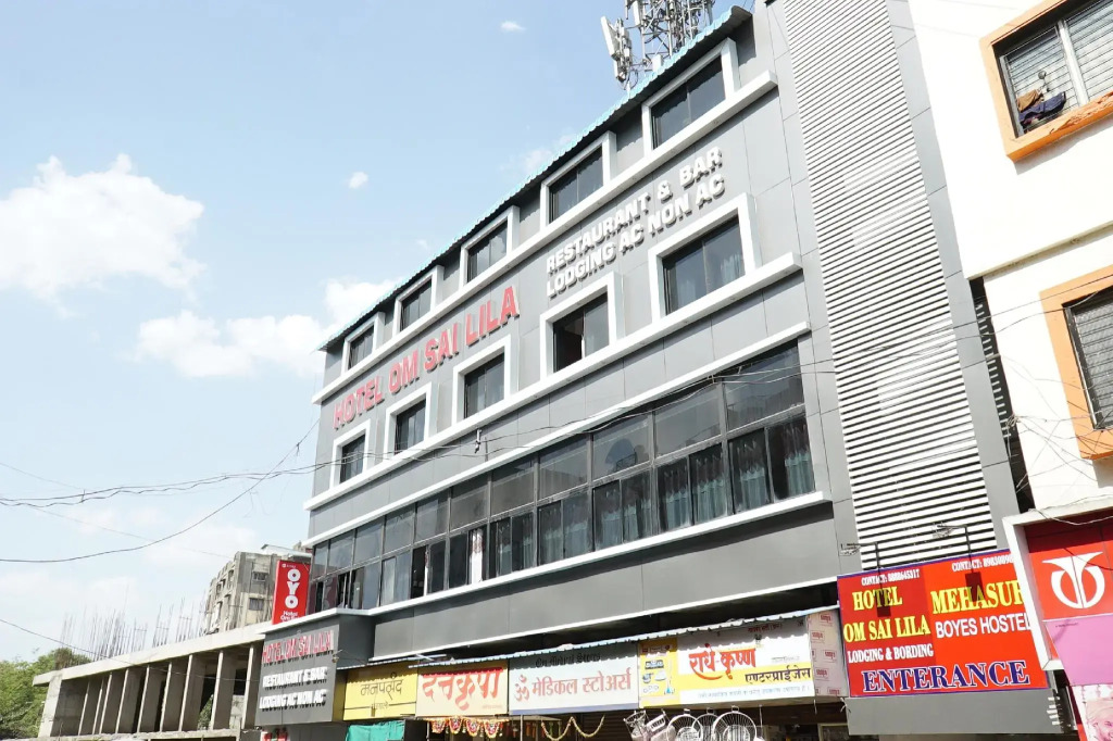 OYO 30952 Hotel Om Sai Leela