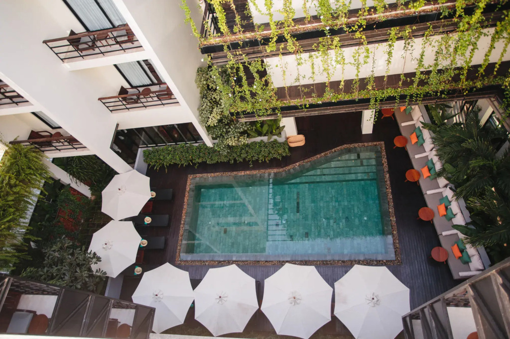 The Aviary Hotel