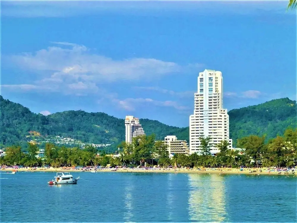 Patong Tower 1.4 Patong Beach by PHR