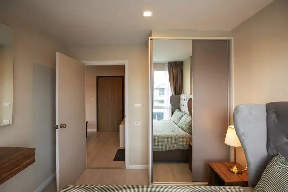 Near BK University Quiet Condo in Rama4 bkb137