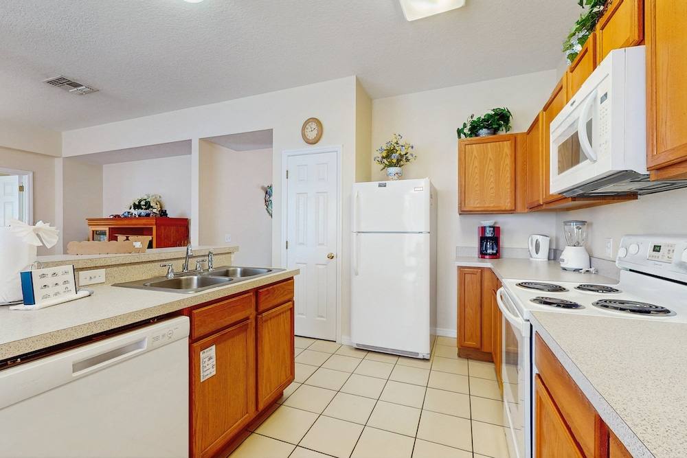 Private Pool, Great for Kids, 12 Miles to Disney Dogs OK, Snowbirds Welcome