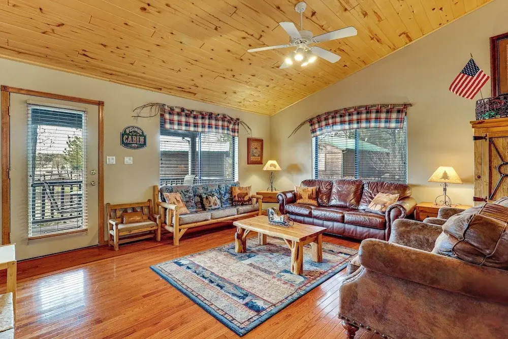 Hike, Fish & Enjoy Pond On-site: Bison Ranch Cabin