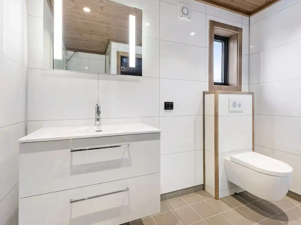 6 Person Holiday Home in Averoya