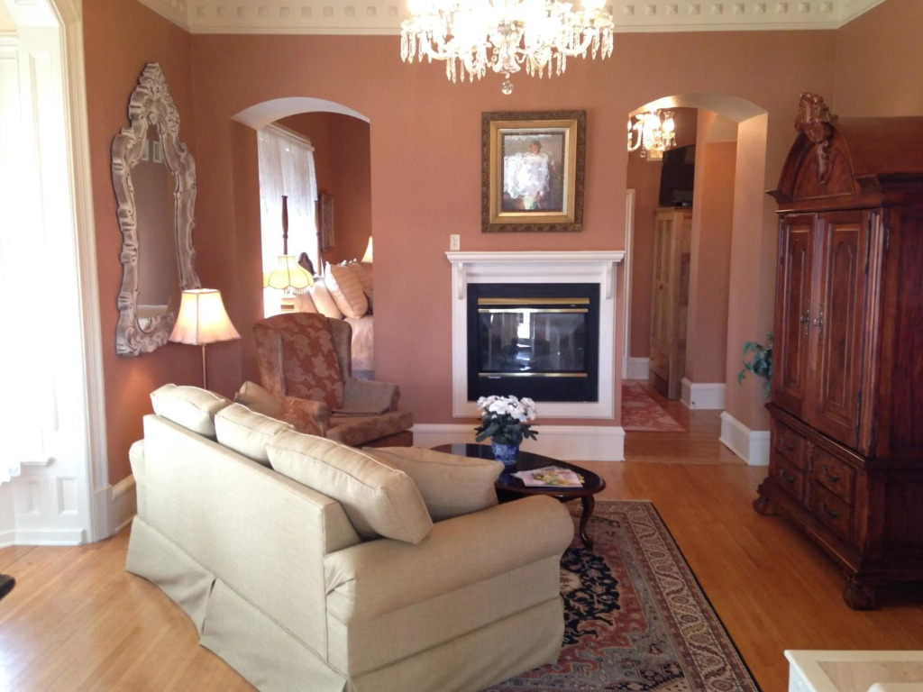 The Foxglove Inn