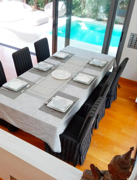 Ultra-Modern Living, Luxe 4BR with Private Outdoor Pool