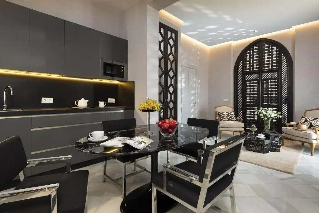 Casa de Triana Luxury Suites by Casa del Poeta