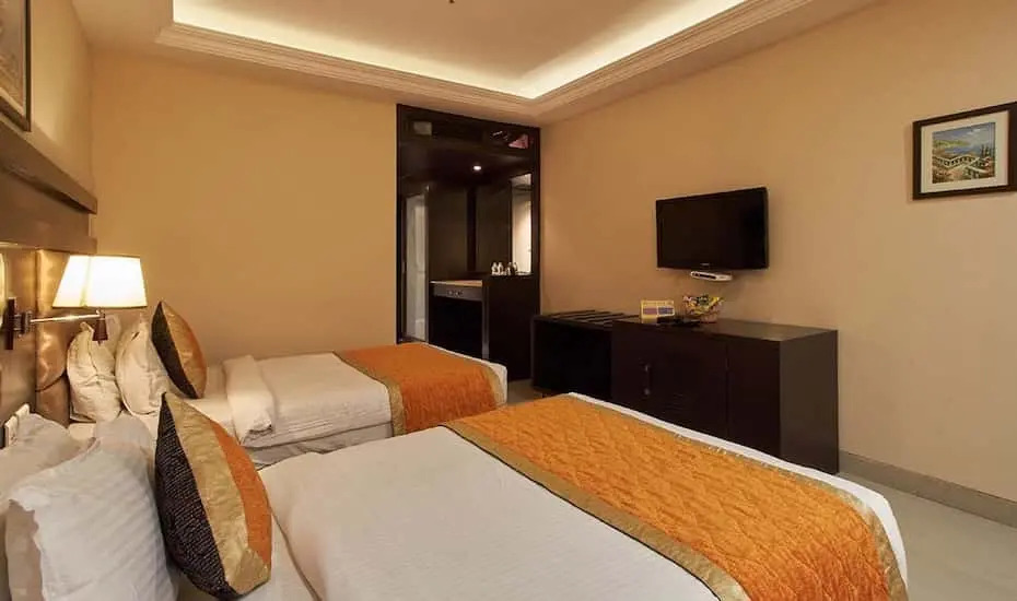 Royal Reve Hotel