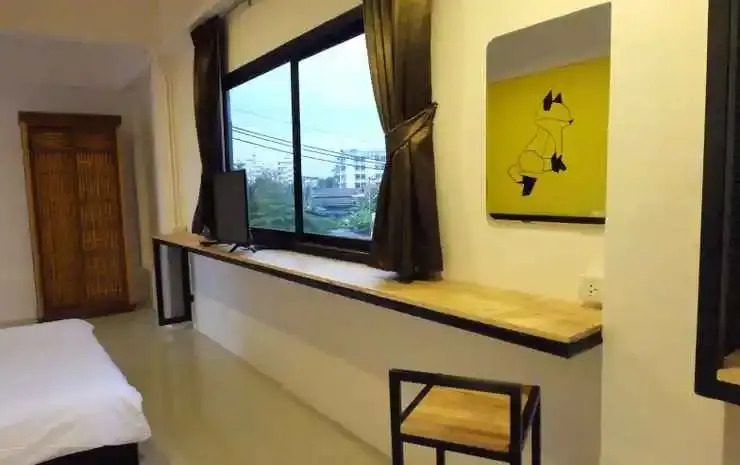 B and B House