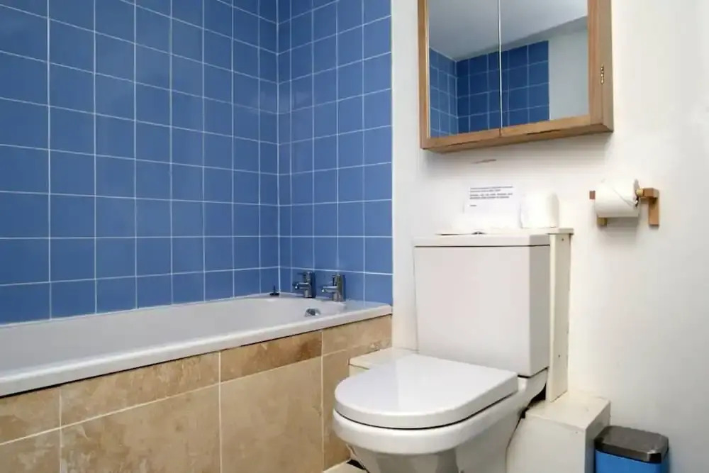 2 Bedroom Flat Near Edinburgh Castle Sleeps 5