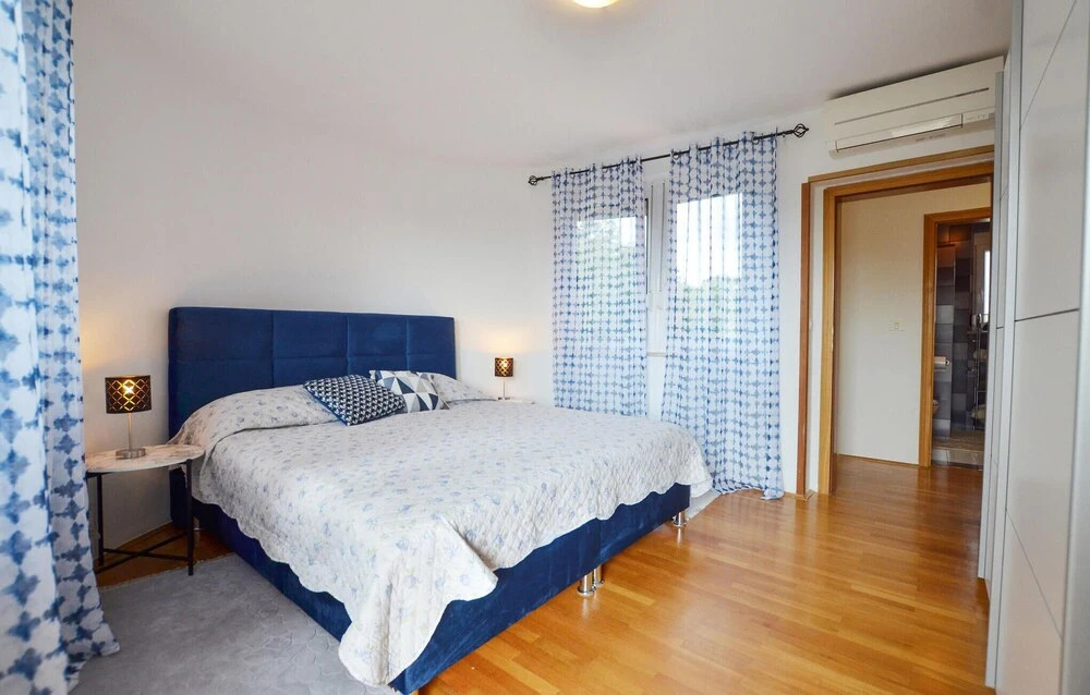 Beautiful Home in Rovinjsko Selo With Outdoor Swimming Pool, Wifi and 3 Bedrooms