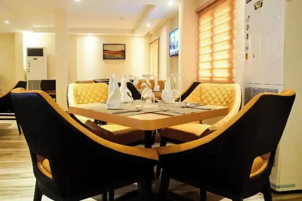 Sun Heaven Hotel Ikoyi