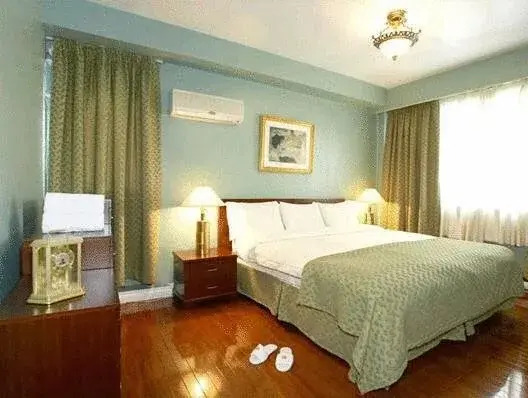 Sunset Suites