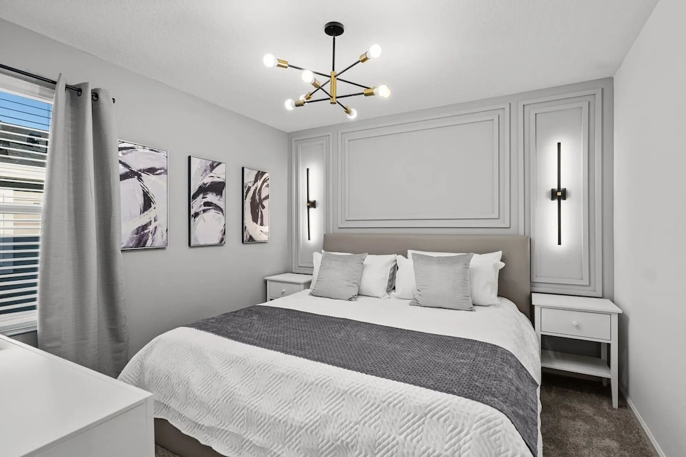 Solara 6BR Villa w/ Pvt Pool, Cinema & Game Room
