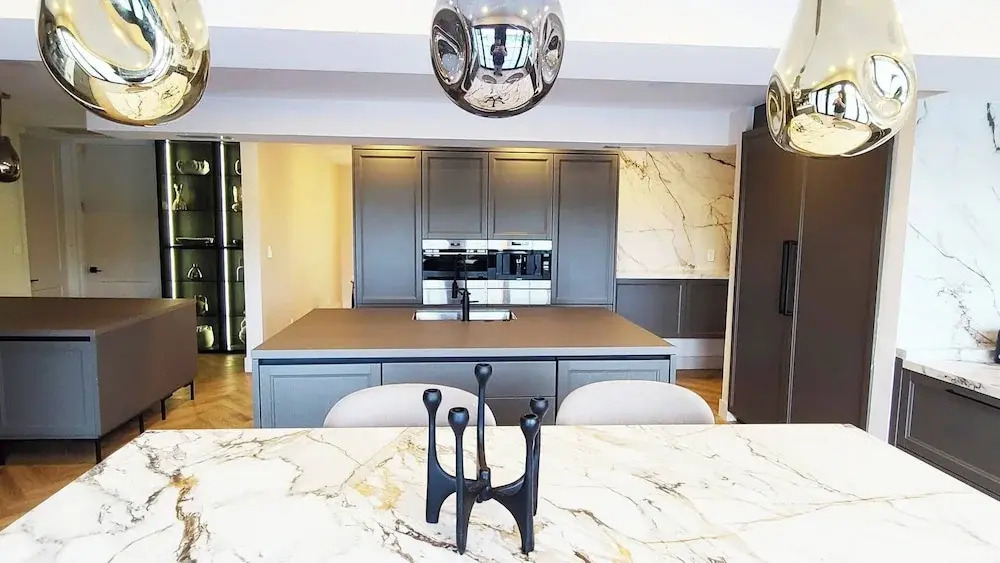 New 5 Bedroom Modern Villa on Golf Course