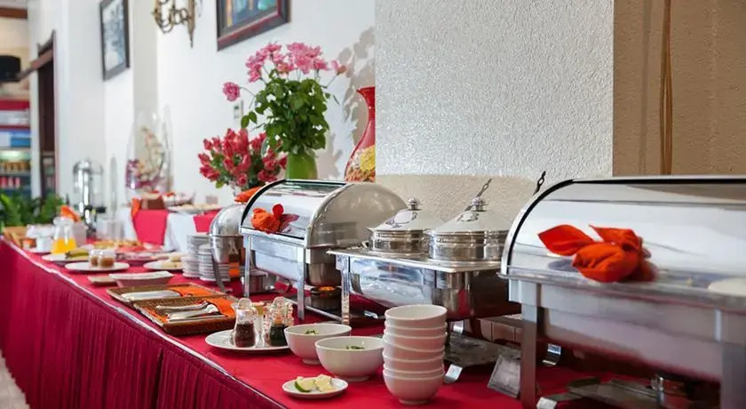 Nhat Tien Hotel